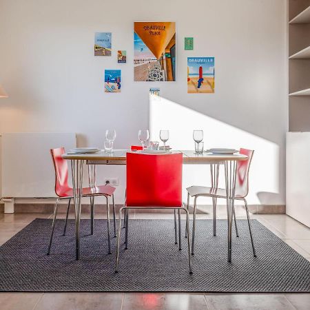 Apartment Les Arts-2 By Interhome Довиль Экстерьер фото